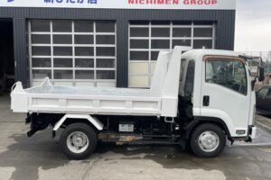 サムネイル: 平成25年　フォワード4トンダンプ　極東開発　走行4.7万キロ　フル装備　車検1年付