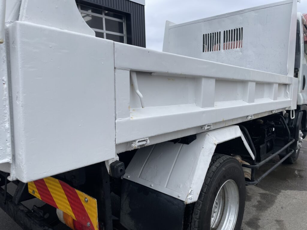 平成25年　フォワード4トンダンプ　極東開発　走行4.7万キロ　フル装備　車検1年付