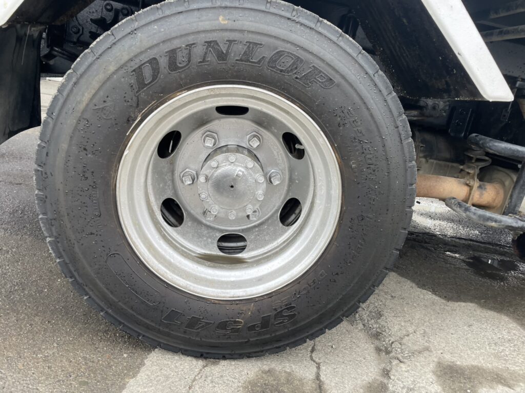 平成25年　フォワード4トンダンプ　極東開発　走行4.7万キロ　フル装備　車検1年付