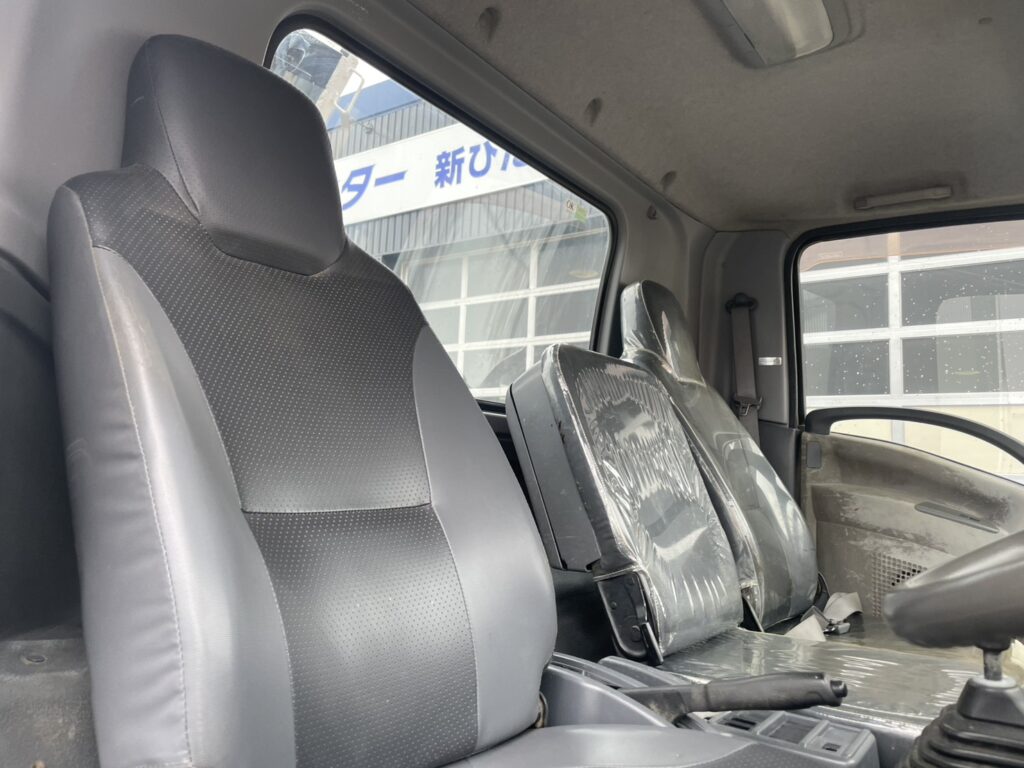 平成25年　フォワード4トンダンプ　極東開発　走行4.7万キロ　フル装備　車検1年付