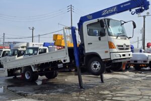 サムネイル: 平成23年　日野　レンジャー　４トン５段クレーン　ロングジャッキ　フックイン・ラジコン付（車検令和８年12月）