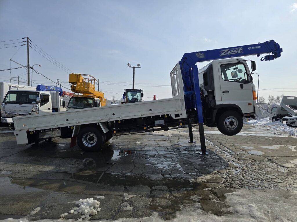 平成23年　日野　レンジャー　４トン５段クレーン　ロングジャッキ　フックイン・ラジコン付（車検令和８年12月）