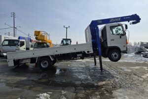 サムネイル: 平成23年　日野　レンジャー　４トン５段クレーン　ロングジャッキ　フックイン・ラジコン付（車検令和８年12月）