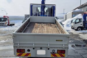 サムネイル: 平成23年　日野　レンジャー　４トン５段クレーン　ロングジャッキ　フックイン・ラジコン付（車検令和８年12月）