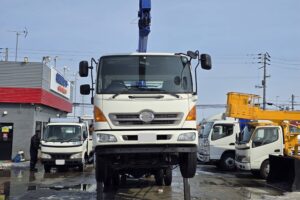 サムネイル: 平成23年　日野　レンジャー　４トン５段クレーン　ロングジャッキ　フックイン・ラジコン付（車検令和８年12月）