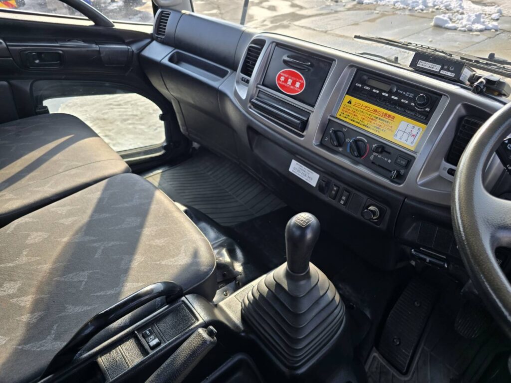 平成23年　日野　レンジャー　４トン５段クレーン　ロングジャッキ　フックイン・ラジコン付（車検令和８年12月）