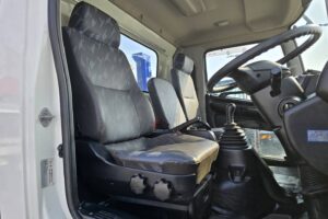 サムネイル: 平成23年　日野　レンジャー　４トン５段クレーン　ロングジャッキ　フックイン・ラジコン付（車検令和８年12月）