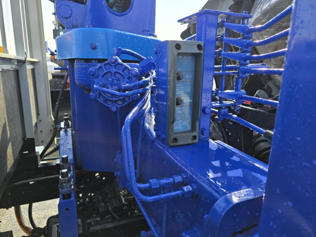 平成23年　日野　レンジャー　４トン５段クレーン　ロングジャッキ　フックイン・ラジコン付（車検令和８年12月）