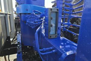 サムネイル: 平成23年　日野　レンジャー　４トン５段クレーン　ロングジャッキ　フックイン・ラジコン付（車検令和８年12月）