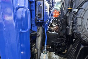 サムネイル: 平成23年　日野　レンジャー　４トン５段クレーン　ロングジャッキ　フックイン・ラジコン付（車検令和８年12月）