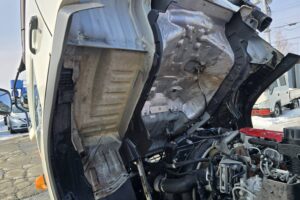 サムネイル: 平成23年　日野　レンジャー　４トン５段クレーン　ロングジャッキ　フックイン・ラジコン付（車検令和８年12月）