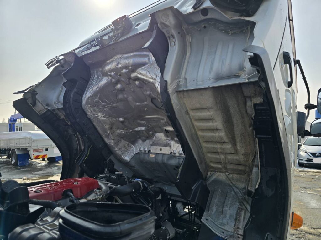 平成23年　日野　レンジャー　４トン５段クレーン　ロングジャッキ　フックイン・ラジコン付（車検令和８年12月）