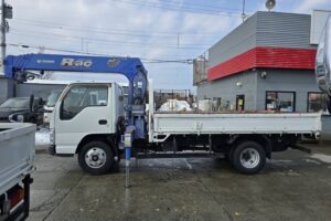サムネイル: 平成20年　いすゞ　エルフ　２トン５段クレーン　フックイン・ラジコン付（車検1年付）
