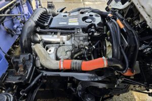 サムネイル: 平成20年　いすゞ　エルフ　２トン５段クレーン　フックイン・ラジコン付（車検1年付）