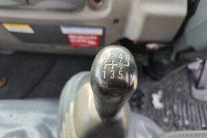 サムネイル: 平成20年　いすゞ　エルフ　２トン５段クレーン　フックイン・ラジコン付（車検1年付）