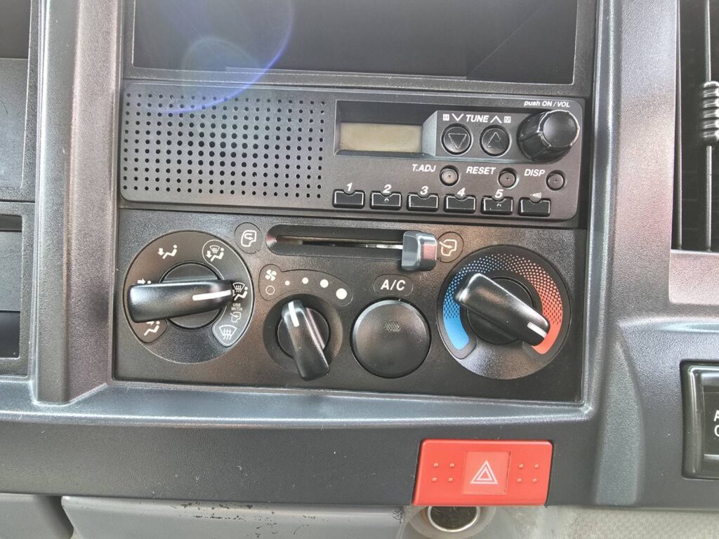 平成20年　いすゞ　エルフ　２トン５段クレーン　フックイン・ラジコン付（車検1年付）