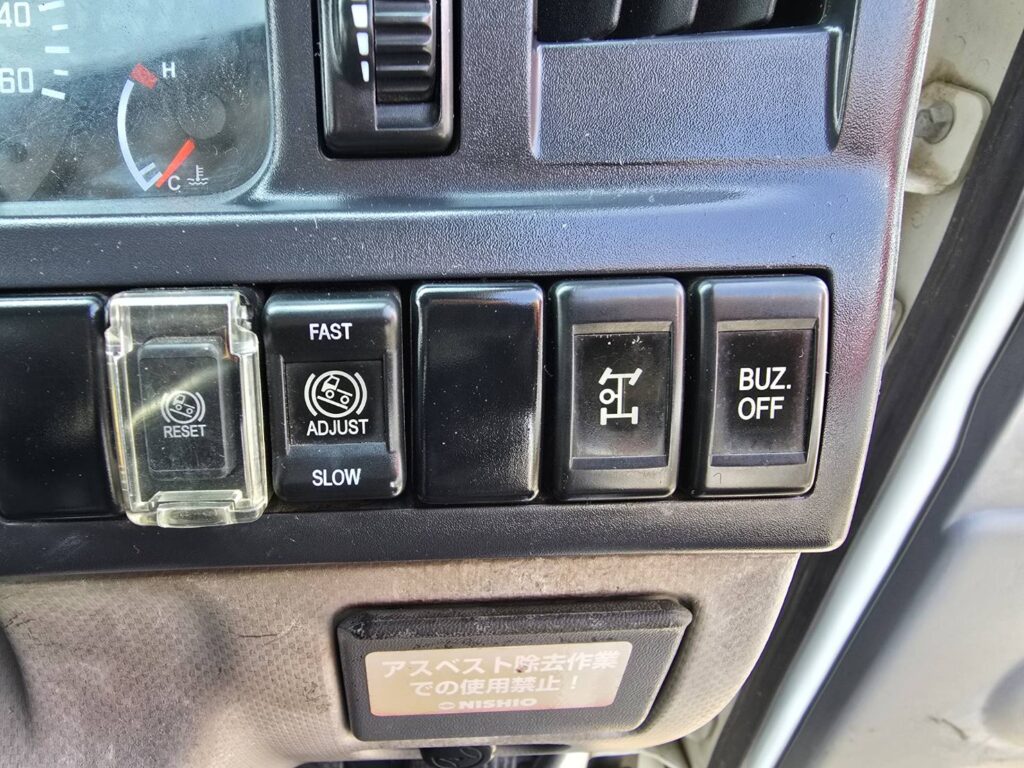 平成20年　いすゞ　エルフ　２トン５段クレーン　フックイン・ラジコン付（車検1年付）