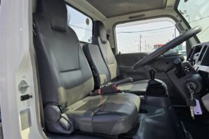 サムネイル: 平成20年　いすゞ　エルフ　２トン５段クレーン　フックイン・ラジコン付（車検1年付）