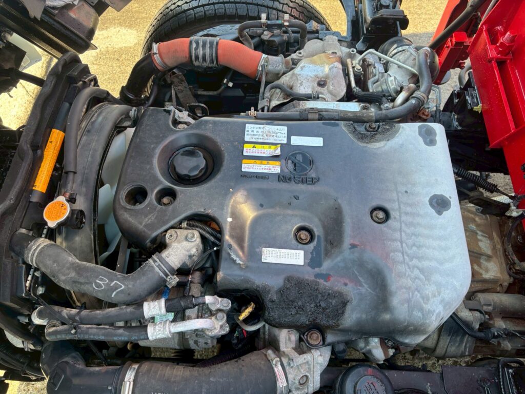 平成25年　いすゞ　エルフ　２トン３段クレーンロング　フックイン（車検１年付）