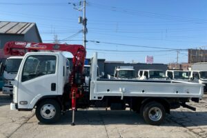 サムネイル: 平成25年　いすゞ　エルフ　２トン３段クレーンロング　フックイン（車検１年付）