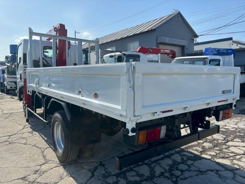 平成25年　いすゞ　エルフ　２トン３段クレーンロング　フックイン（車検１年付）