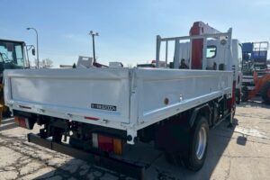 サムネイル: 平成25年　いすゞ　エルフ　２トン３段クレーンロング　フックイン（車検１年付）