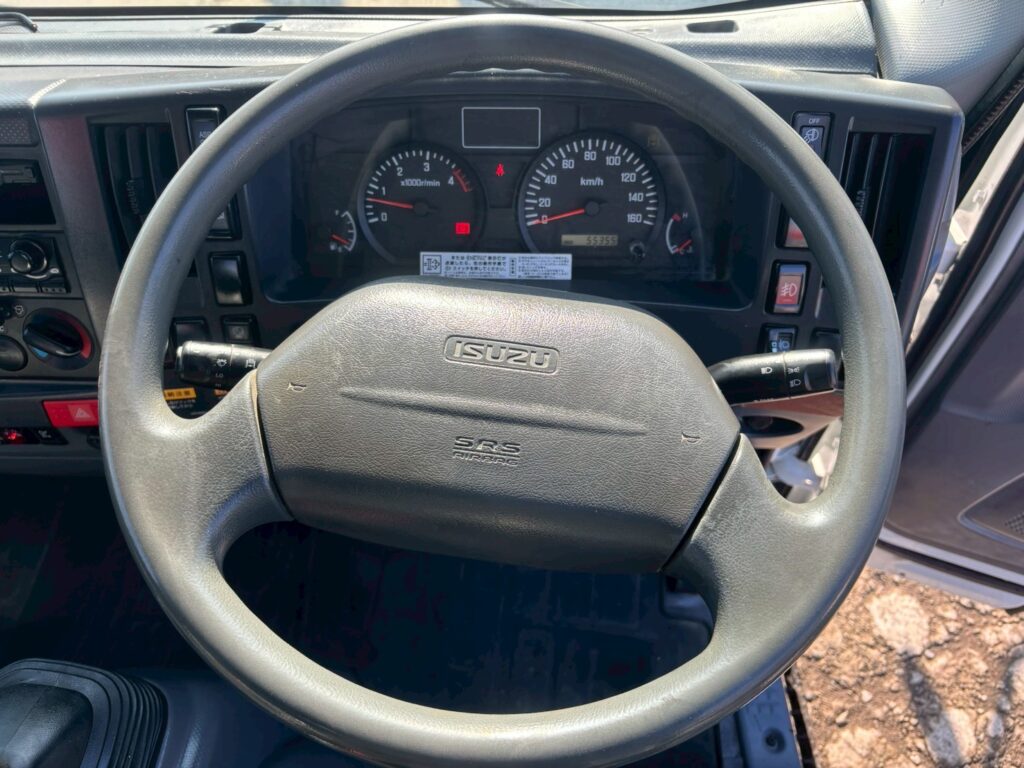 平成25年　いすゞ　エルフ　２トン３段クレーンロング　フックイン（車検１年付）