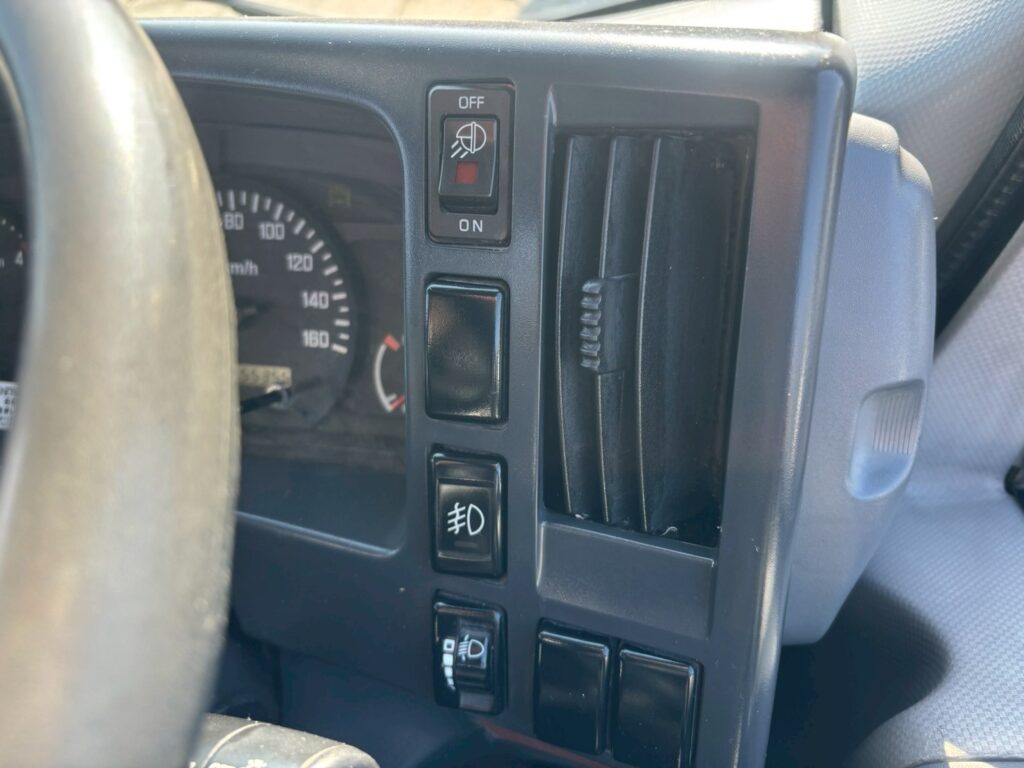 平成25年　いすゞ　エルフ　２トン３段クレーンロング　フックイン（車検１年付）