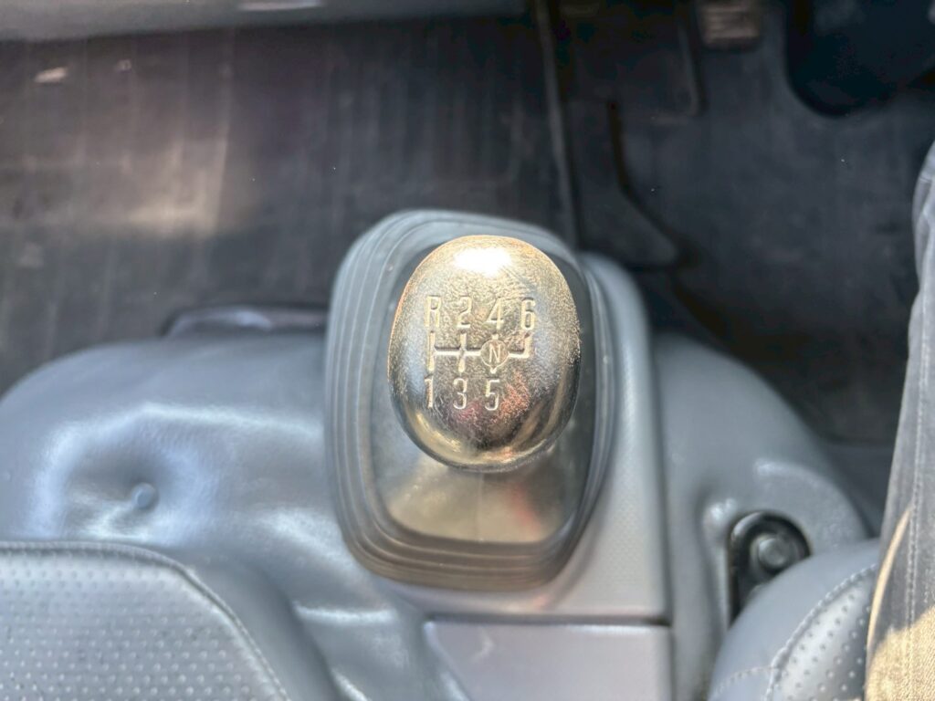 平成25年　いすゞ　エルフ　２トン３段クレーンロング　フックイン（車検１年付）