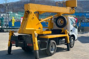 サムネイル: 【高所作業車】平成20年式日野デュトロ　スチールバケット【12mブーム】★札幌・江別・旭川・北見・釧路どこでも全国対応可能です！お問合せは北見店へ～TEL0157-57-7166～