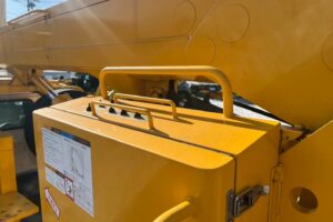 サムネイル: 【高所作業車】平成20年式日野デュトロ　スチールバケット【12mブーム】★札幌・江別・旭川・北見・釧路どこでも全国対応可能です！お問合せは北見店へ～TEL0157-57-7166～