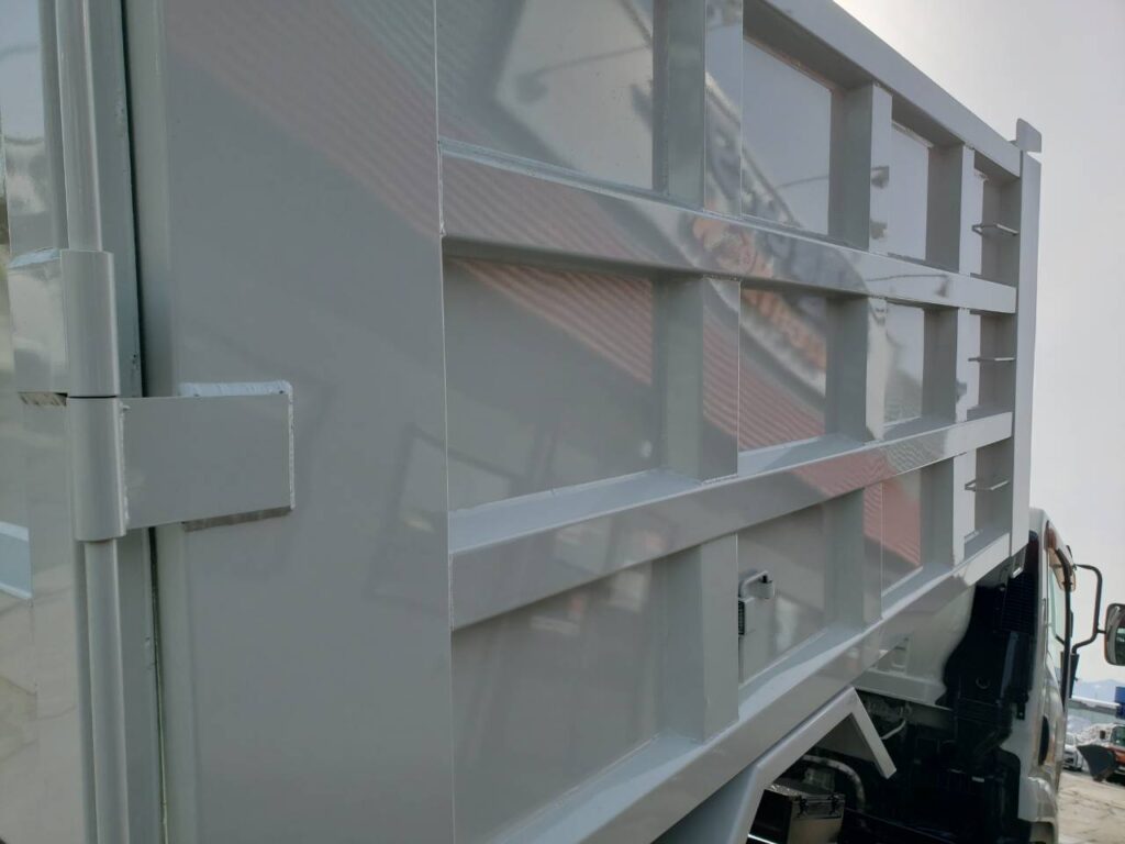 平成24年　いすゞ　フォワード　４トン深ダンプ　土砂禁（車検令和９年１月）