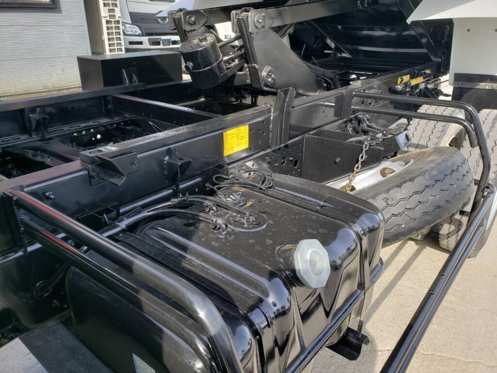 平成24年　いすゞ　フォワード　４トン深ダンプ　土砂禁（車検令和９年１月）