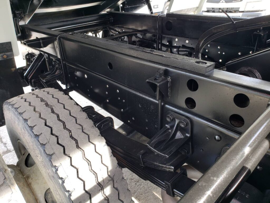 平成24年　いすゞ　フォワード　４トン深ダンプ　土砂禁（車検令和９年１月）