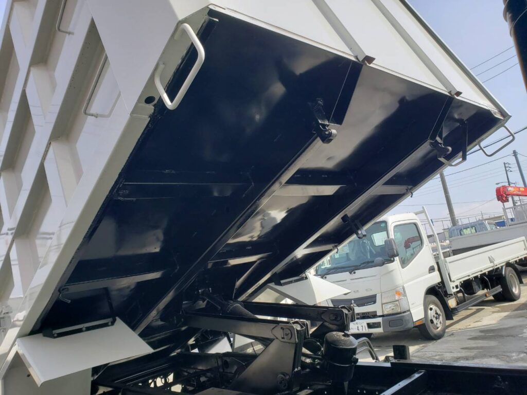 平成24年　いすゞ　フォワード　４トン深ダンプ　土砂禁（車検令和９年１月）
