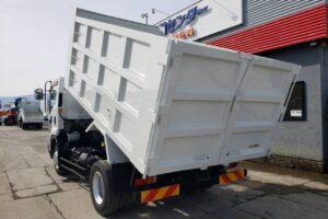 サムネイル: 平成24年　いすゞ　フォワード　４トン深ダンプ　土砂禁（車検令和９年１月）