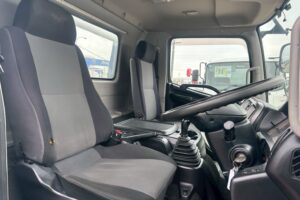 サムネイル: 平成23年　日野　レンジャー　４トンセーフティローダー　スライドボディ・ウィンチ・ラジコン付（車検１年付）