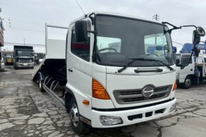 サムネイル: 平成23年　日野　レンジャー　４トンセーフティローダー　スライドボディ・ウィンチ・ラジコン付（車検１年付）