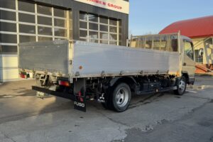 サムネイル: 平成26年　キャンター3トン平　ワイドロング　アルミアオリ　フル装備　車検1年付