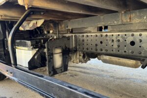 サムネイル: 平成26年　キャンター3トン平　ワイドロング　アルミアオリ　フル装備　車検1年付