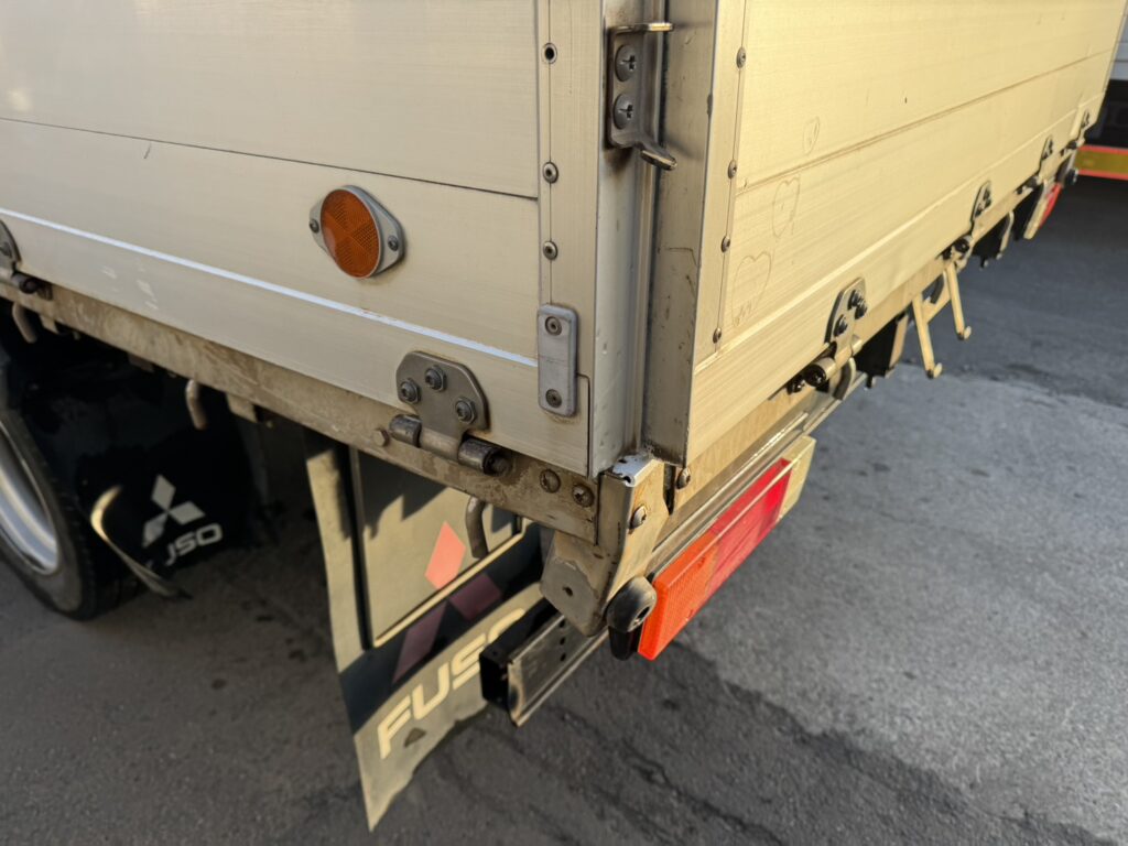 平成26年　キャンター3トン平　ワイドロング　アルミアオリ　フル装備　車検1年付