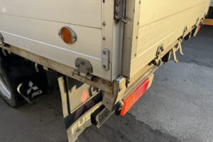 サムネイル: 平成26年　キャンター3トン平　ワイドロング　アルミアオリ　フル装備　車検1年付