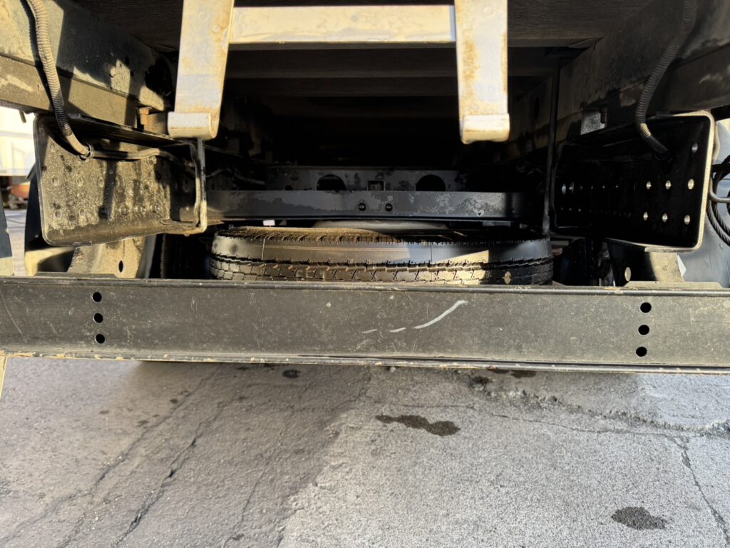 平成26年　キャンター3トン平　ワイドロング　アルミアオリ　フル装備　車検1年付