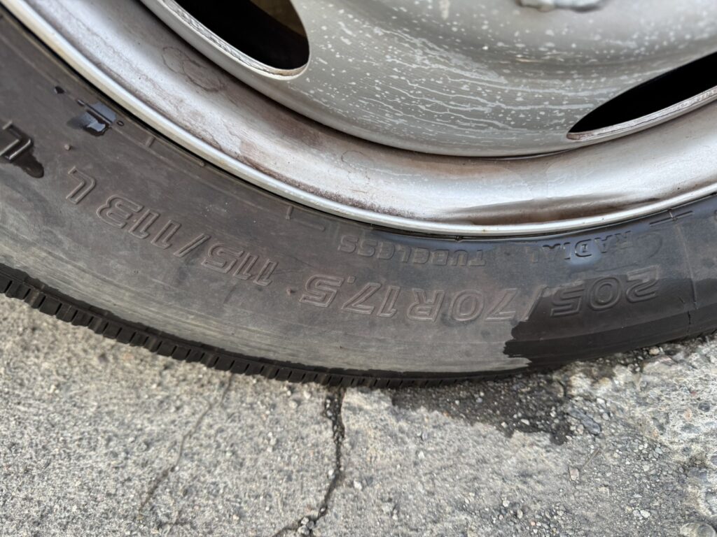 平成26年　キャンター3トン平　ワイドロング　アルミアオリ　フル装備　車検1年付