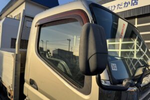 サムネイル: 平成26年　キャンター3トン平　ワイドロング　アルミアオリ　フル装備　車検1年付