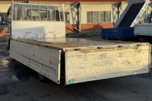 サムネイル: 平成26年　キャンター3トン平　ワイドロング　アルミアオリ　フル装備　車検1年付