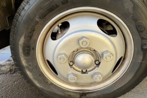 サムネイル: 平成26年　キャンター3トン平　ワイドロング　アルミアオリ　フル装備　車検1年付