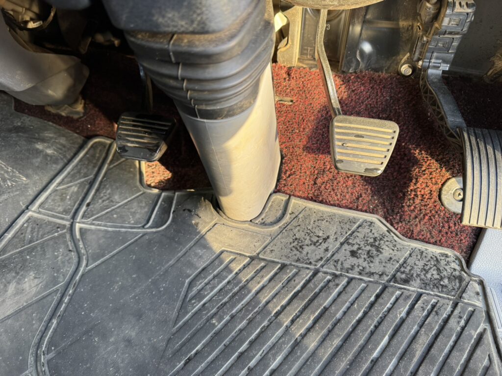 平成26年　キャンター3トン平　ワイドロング　アルミアオリ　フル装備　車検1年付