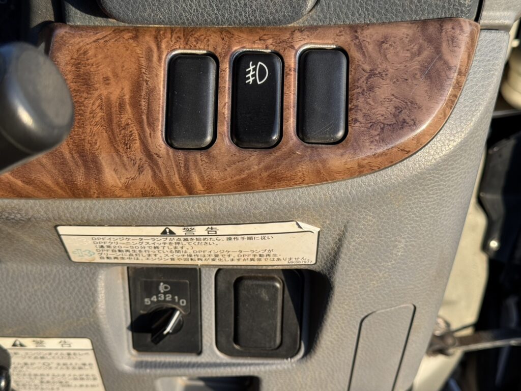 平成26年　キャンター3トン平　ワイドロング　アルミアオリ　フル装備　車検1年付