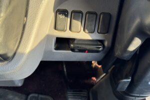 サムネイル: 平成26年　キャンター3トン平　ワイドロング　アルミアオリ　フル装備　車検1年付